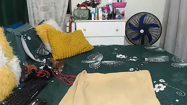 GaggingQueenxx online show from May 31, 7:04 pm