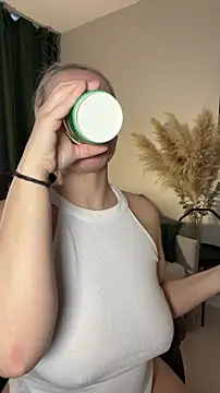 Charming Daphny online show from April 2, 4:54 am