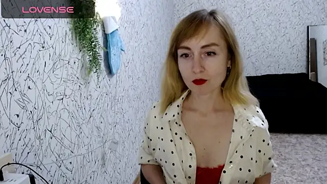 Athena Richards online show from October 2, 3:17 pm