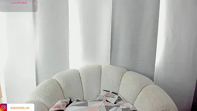  Antonnela  online show from March 5, 6:59 pm