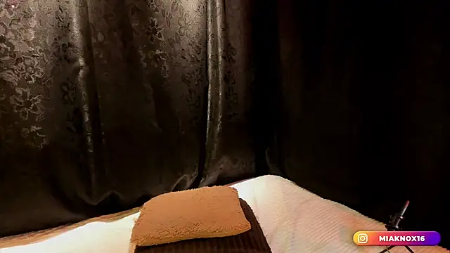 MiaKnox online show from February 3, 2:53 am