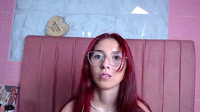 mildre303av online show from October 26, 8:48 pm