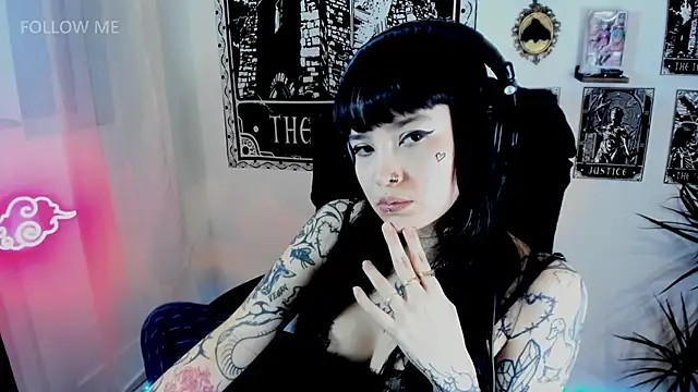 Demongirl6666 online show from January 9, 8:24 pm