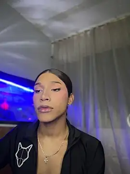 Snapshot of Emaa- chatting on September 19, 1:04 am Emaa- online show from September 19, 1:04 am