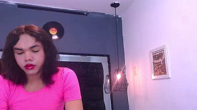 AndreaGil  online show from February 5, 7:17 pm