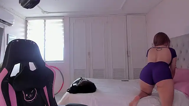 SweetJennaa online show from October 24, 6:26 pm