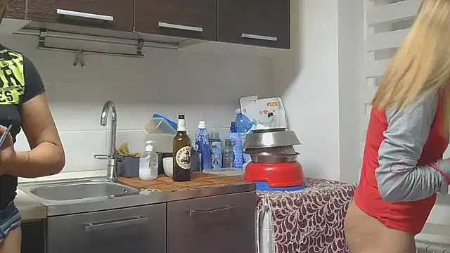 Snapshot of tixyanal70 chatting on October 31, 7:40 pm tixyanal70 online show from October 31, 7:40 pm