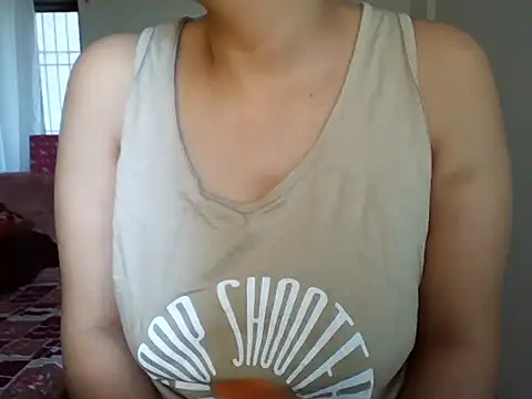 Snapshot of MakeMeCumAhh chatting on October 24, 5:47 am MakeMeCumAhh online show from October 24, 5:47 am