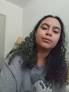 cinnaminnie online show from May 20, 6:05 pm