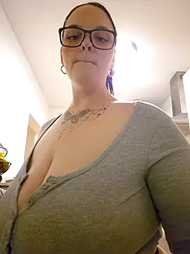 Jujuicy 97 online show from April 15, 7:03 pm