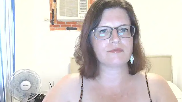 CrimsonMistress online show from March 25, 10:56 pm