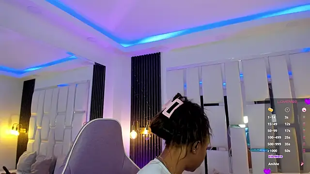 mia schwarz online show from November 9, 8:38 pm