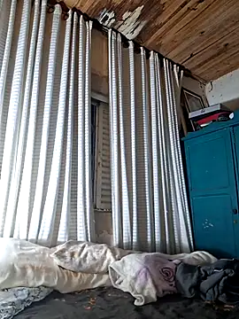 Snapshot of Sweet-diamondxxx chatting on September 17, 3:48 am Sweet-diamondxxx online show from September 17, 3:48 am