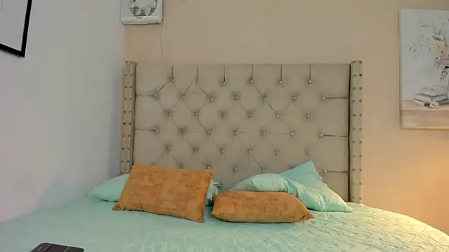 vanesasexyhot21 online show from March 29, 2:21 am