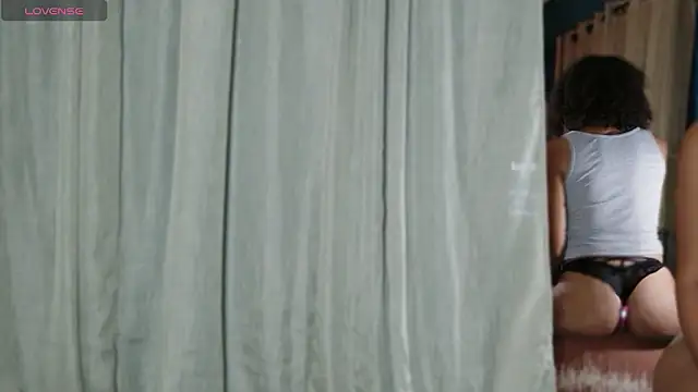 CurlyNony online show from April 12, 4:37 am