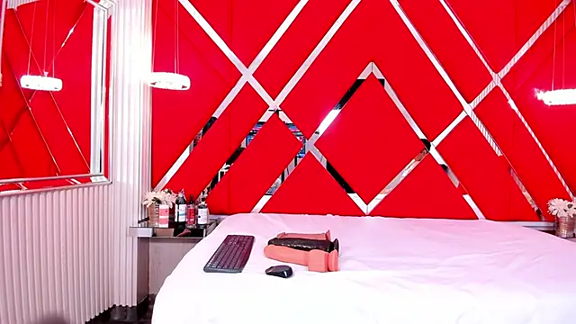 SusanCouper online show from October 4, 10:58 pm