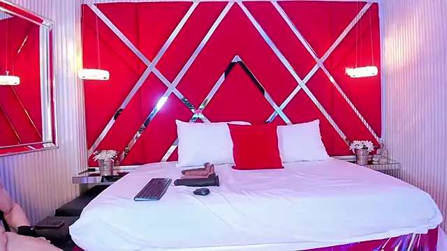 SusanCouper online show from April 17, 10:34 pm