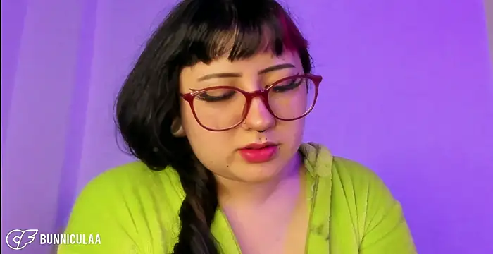 larissa01  online show from March 31, 10:10 pm