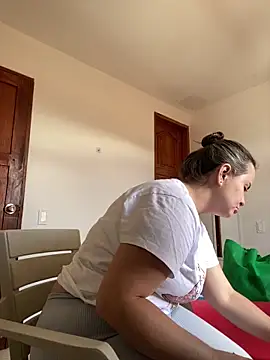 Im Amelia online show from March 13, 5:03 pm