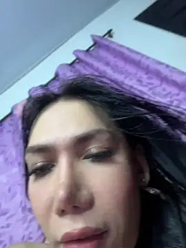 hellendollxxx online show from April 10, 9:15 am