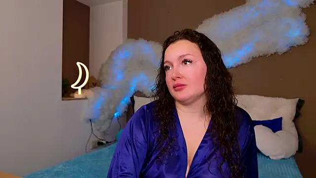 GloriNichols online show from November 24, 9:11 am