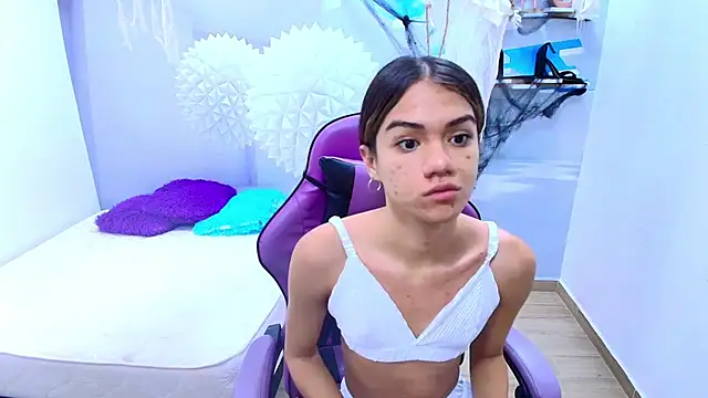 DEMI LEED online show from October 23, 2:12 pm