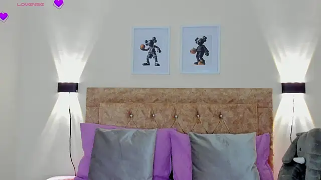 Rihana hot01 online show from April 2, 12:13 pm