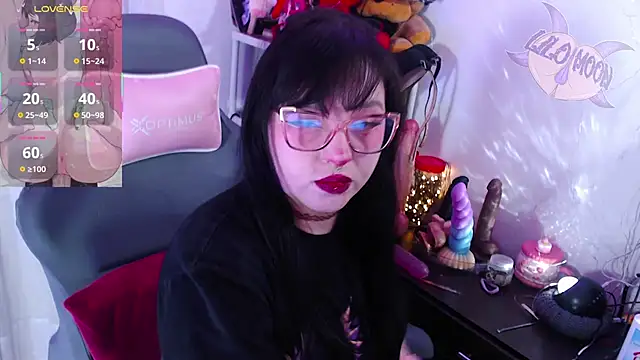 LiloMoon69 online show from October 14, 2:30 pm