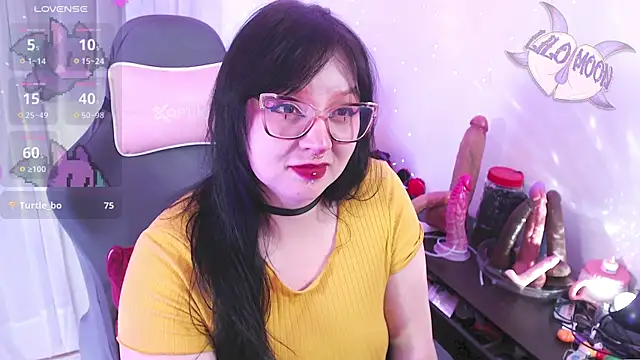 LiloMoon69 online show from April 18, 1:41 am