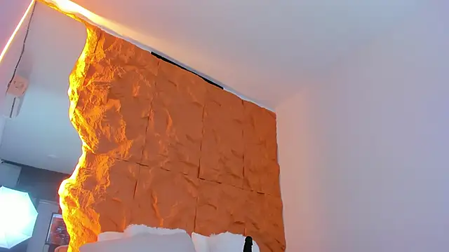 Annie-Wolf online show from December 21, 11:19 pm