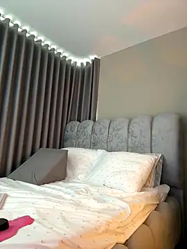 ashlyestone online show from January 7, 6:33 pm