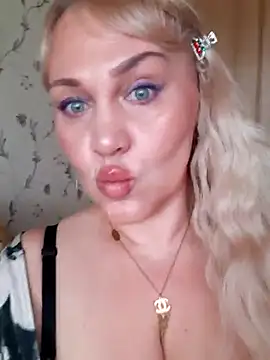 IsabellaBoni online show from March 26, 7:21 am