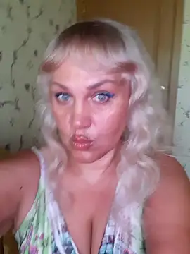 IsabellaBoni online show from August 3, 7:12 am