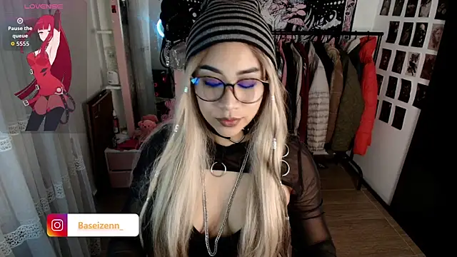 exodiakinky2 online show from March 3, 4:18 am