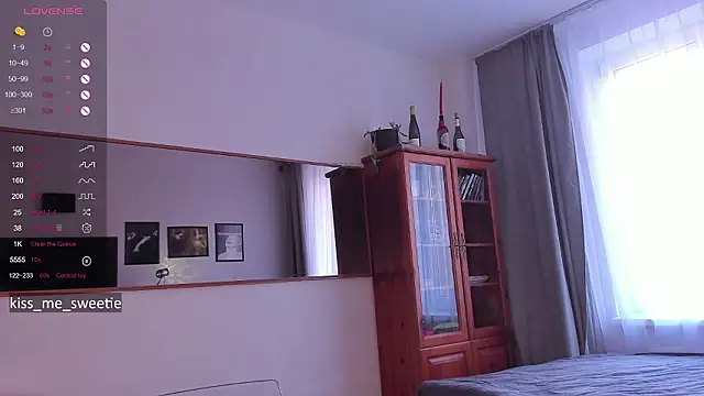 Ashley Mintt online show from March 6, 12:44 pm