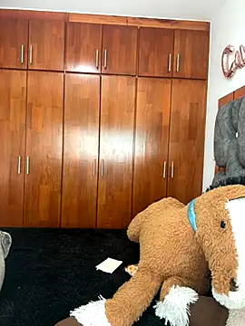 Veronica isaza   online show from November 30, 6:45 pm