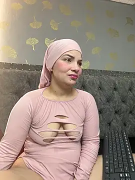 Layla kaderr online show from April 14, 11:16 pm