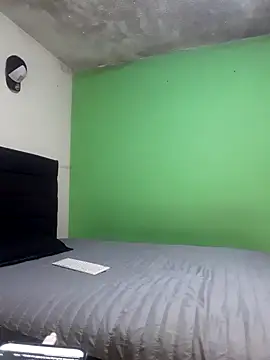 yuliparis online show from September 30, 7:14 am