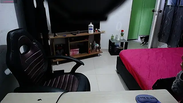 charllotee dark online show from June 5, 8:48 pm