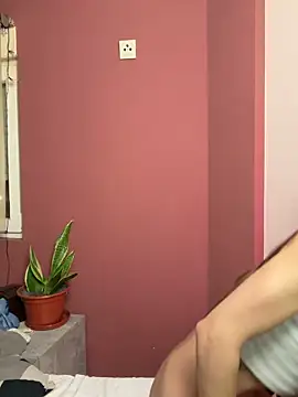 SOFIASWEETSECRETT online show from May 1, 2:37 am