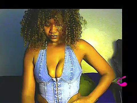 lilylovexx online show from May 15, 9:28 pm