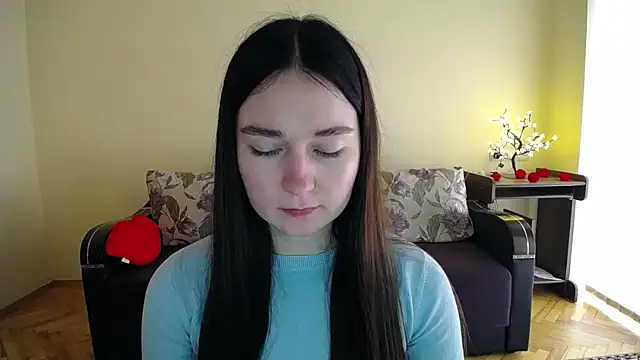 Pretty shy online show from April 22, 9:39 am