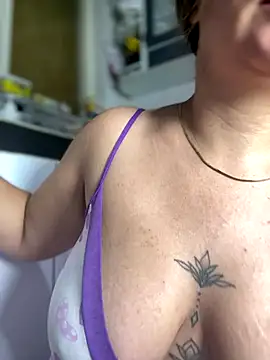 Emiily lee online show from September 13, 12:13 pm