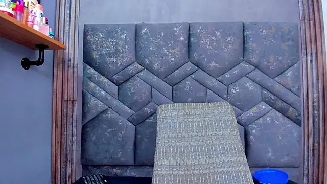 dalilaqueen online show from December 14, 2:23 pm