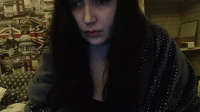 Lynylou online show from January 19, 1:24 am