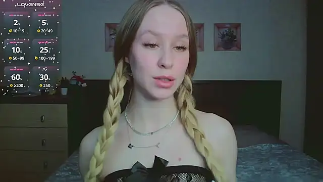 Lily  Devil online show from February 15, 3:55 pm