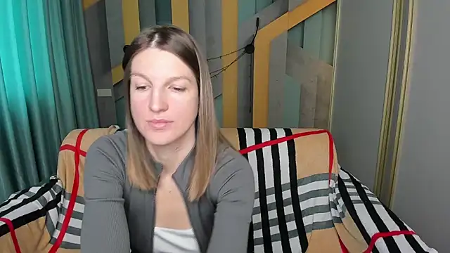 Snapshot of EmilyWalkeri chatting on October 17, 7:44 am EmilyWalkeri online show from October 17, 7:44 am
