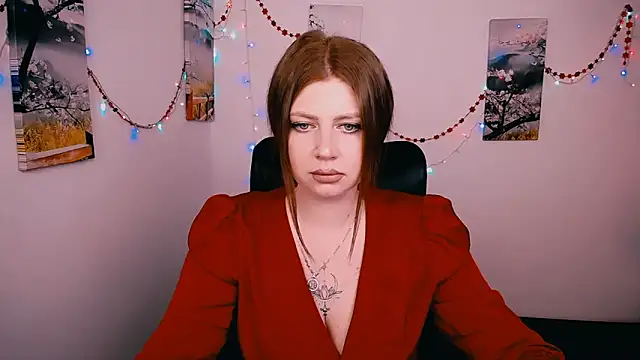 Lizzy Love online show from February 14, 1:46 pm