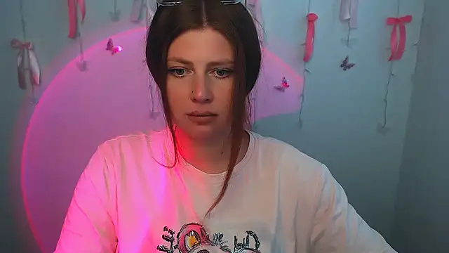 Lizzy Love online show from July 14, 12:10 pm
