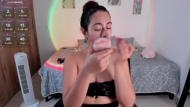 Agatha Vixen online show from November 15, 5:25 pm